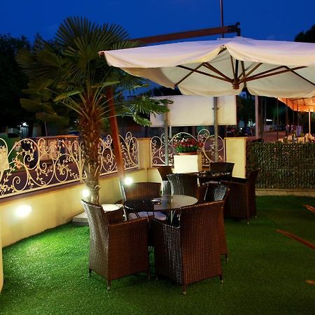 Hotel Monica Cervia Exterior photo